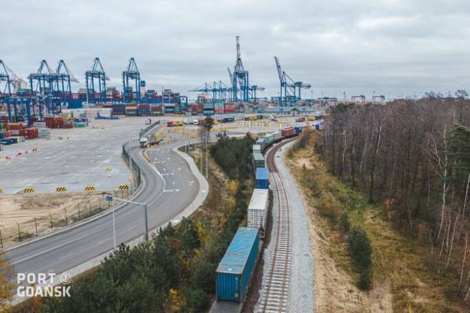 Pierwszy regularny serwis kolejowy  łączący Chiny z Gdańskiem