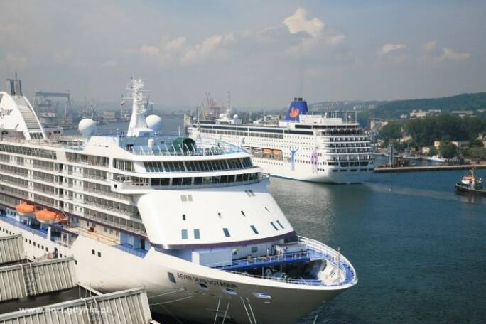 Droga Czerwona i Port Gdynia  6 kilometrów do ponad 9 miliardów złotych zysku 