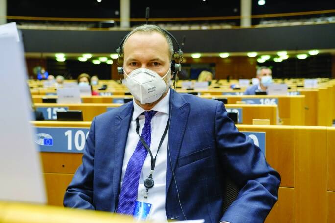 W walce z COVID-19 razem jesteśmy silniejsi