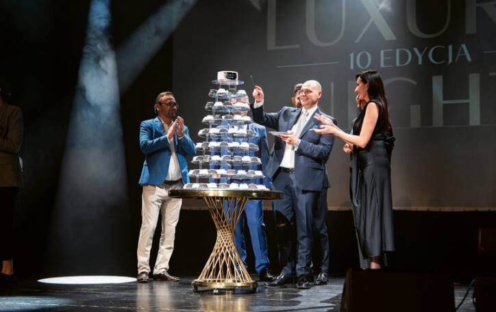 Luxury Night 