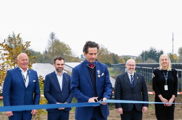 Flex otworzył farmę fotowoltaiczną