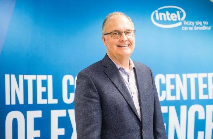 Intel stawia na rozwój technologii przyszłości