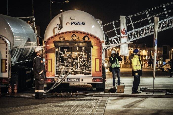 Pierwsze bunkrowanie LNG w polskich portach