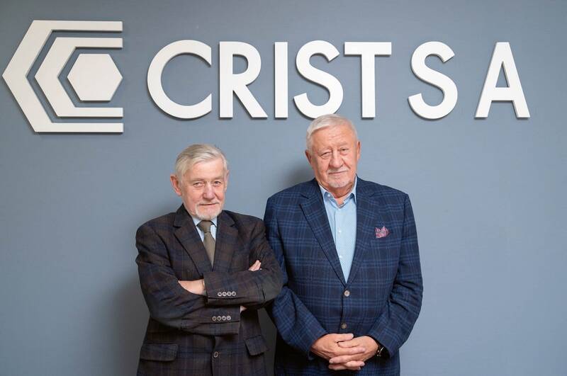 Duet z zasadami - Stocznia CRIST SA