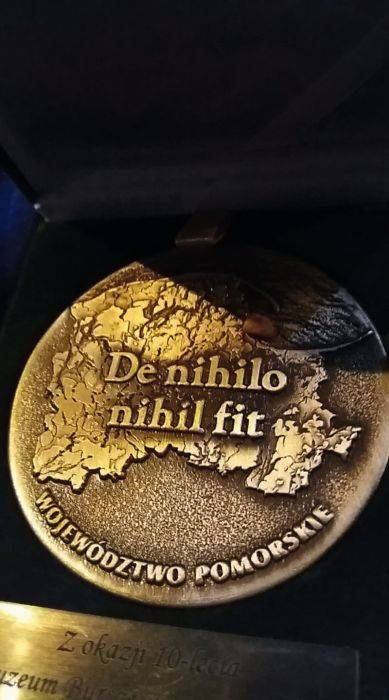 Medal z okazji X-lecia Muzeum Bursztynu mat. MHMG
